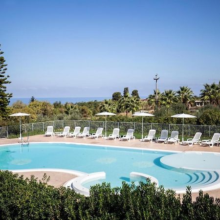 Happy Days Aparthotel Capo Vaticano Exterior photo