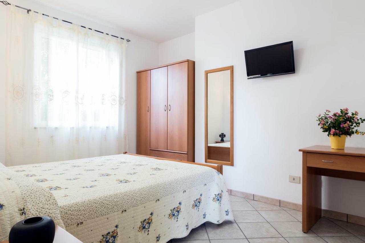 Happy Days Aparthotel Capo Vaticano Exterior photo