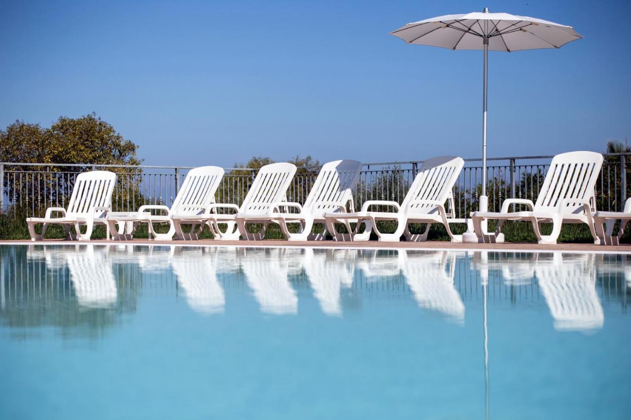 Happy Days Aparthotel Capo Vaticano Exterior photo