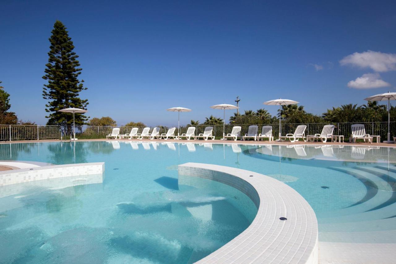 Happy Days Aparthotel Capo Vaticano Exterior photo